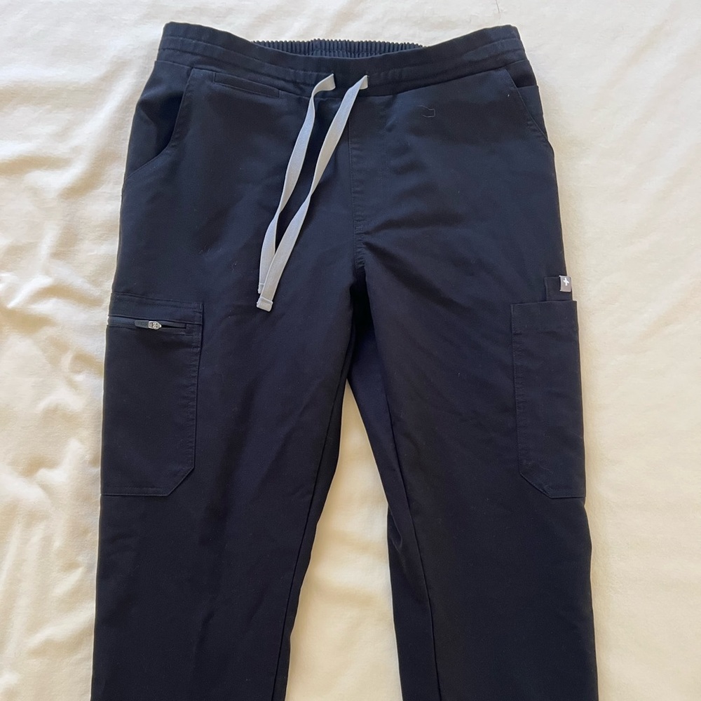 FIGS Women’s Yola Skinny Scrub Pant